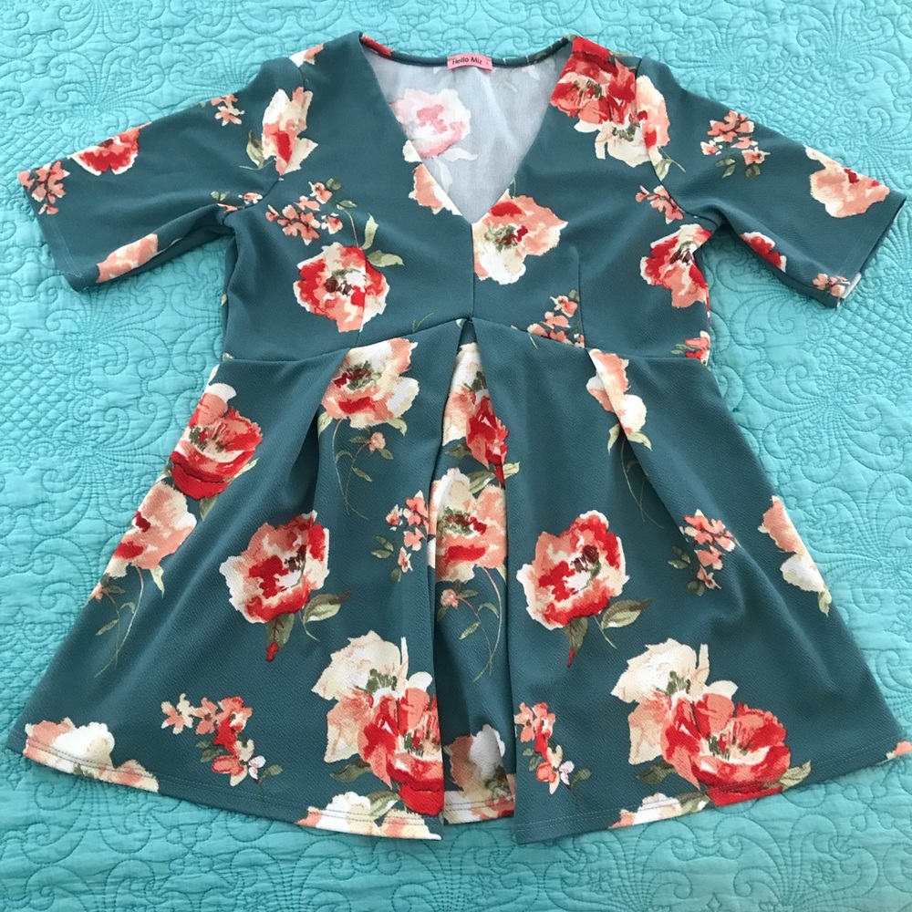 Floral maternity top